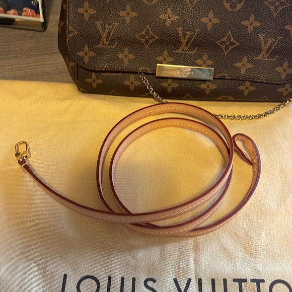 LV Monogram Favorite MM - Picture 14 of 16